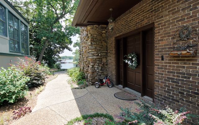 402 Barataria Lane, Fort Walton Beach, FL 32547