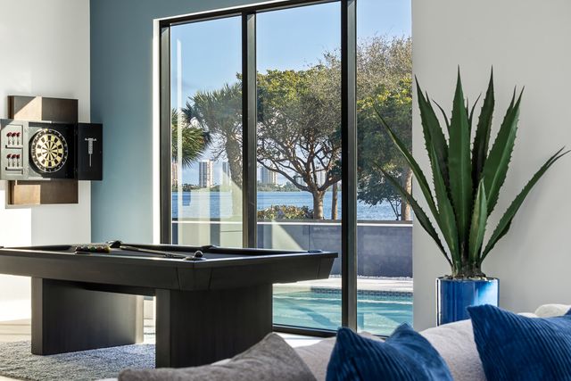 706 Lakeside Circle, North Palm Beach, FL 33408