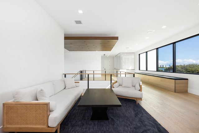 706 Lakeside Circle, North Palm Beach, FL 33408