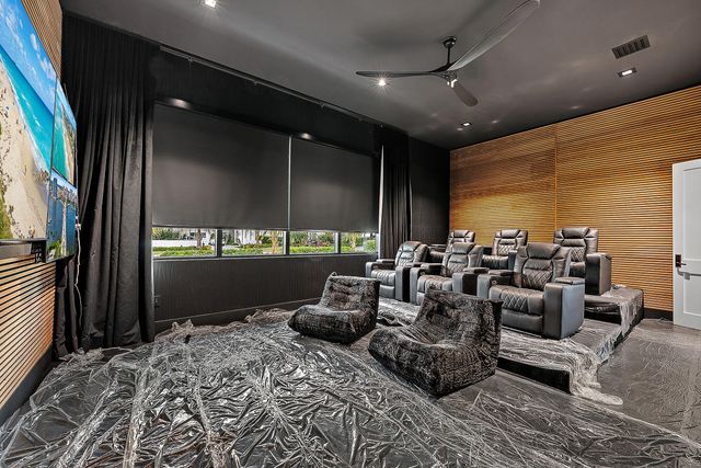 706 Lakeside Circle, North Palm Beach, FL 33408