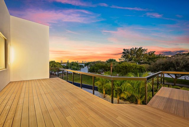 706 Lakeside Circle, North Palm Beach, FL 33408