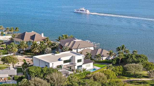 706 Lakeside Circle, North Palm Beach, FL 33408