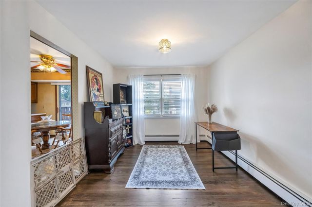 612 Vine Street, Babylon, NY 11702
