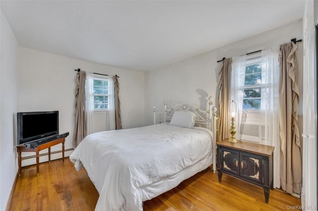 612 Vine Street, Babylon, NY 11702