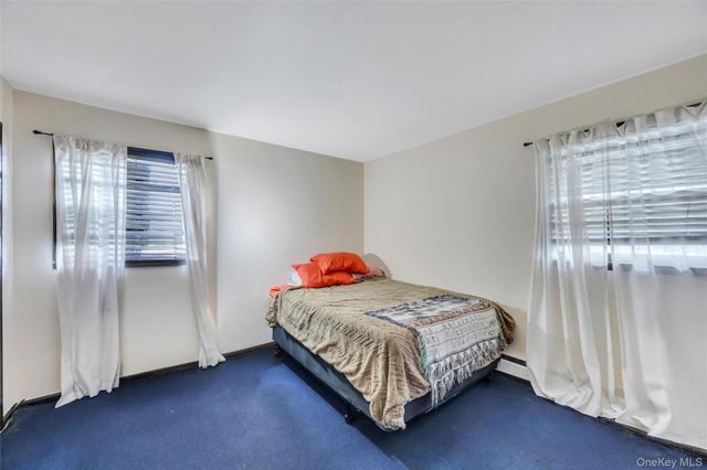 612 Vine Street, Babylon, NY 11702