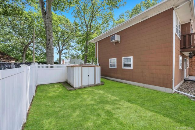 612 Vine Street, Babylon, NY 11702