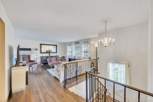 612 Vine Street, Babylon, NY 11702