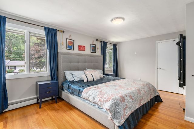 7 Lamphere Cir, Framingham, MA 01701