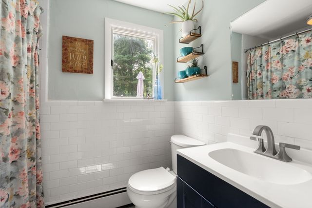 7 Lamphere Cir, Framingham, MA 01701
