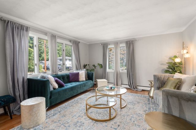 7 Lamphere Cir, Framingham, MA 01701