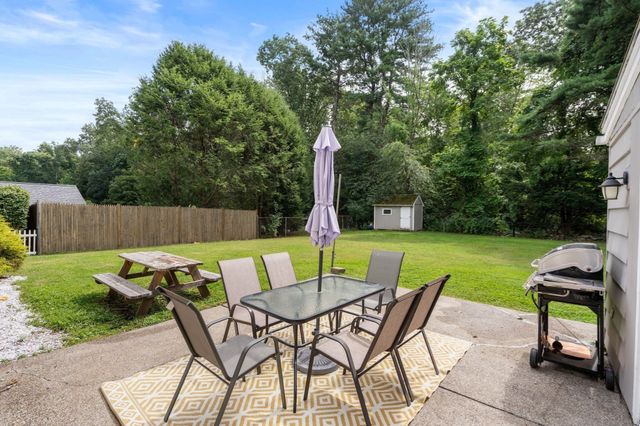 7 Lamphere Cir, Framingham, MA 01701