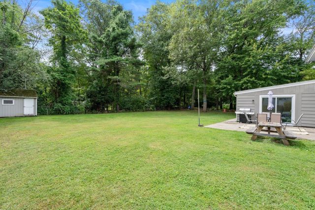7 Lamphere Cir, Framingham, MA 01701