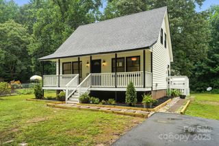 3921 Lake Road, Charlotte, NC 28269