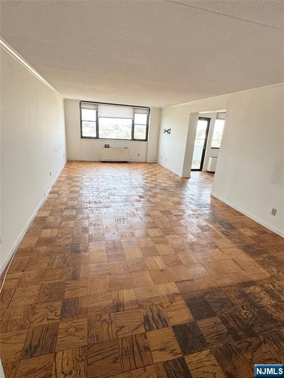 250 Gorge 17I, Cliffside Park, NJ 07010