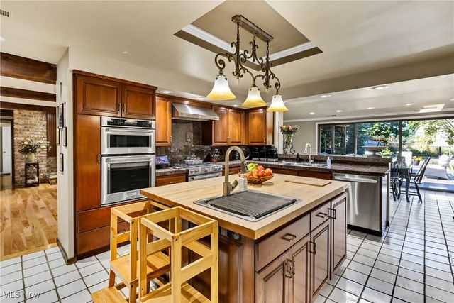 3770 Fairway Drive, Canfield, OH 44406