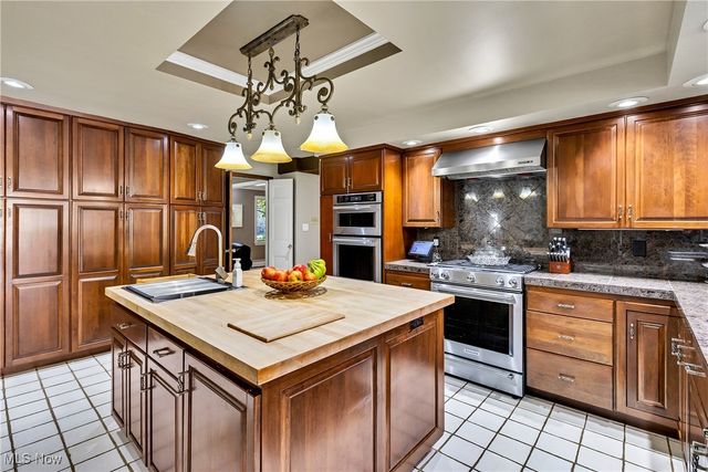 3770 Fairway Drive, Canfield, OH 44406