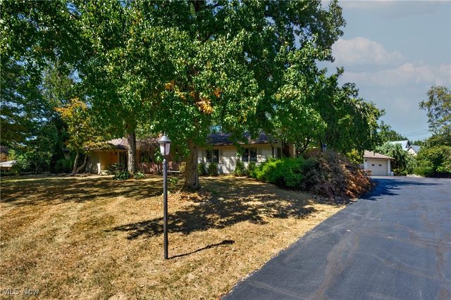 3770 Fairway Drive, Canfield, OH 44406