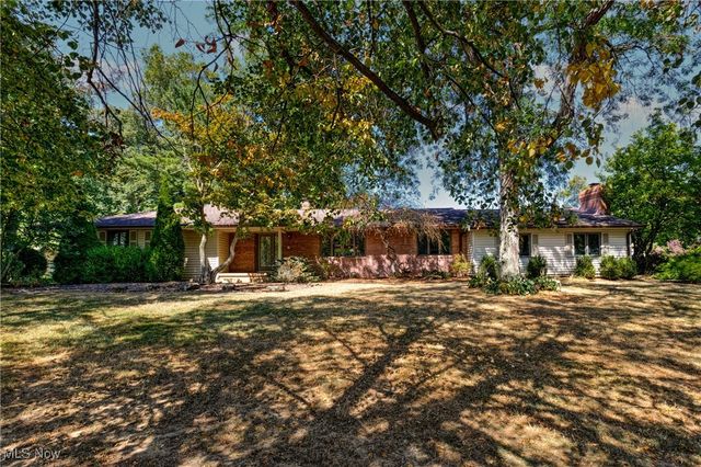 3770 Fairway Drive, Canfield, OH 44406