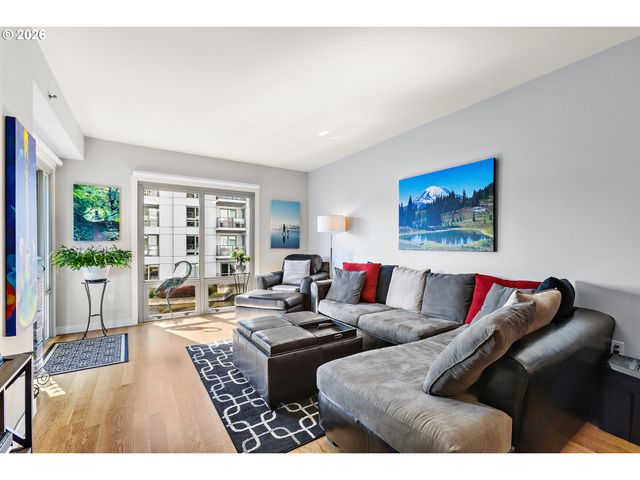 1310 Nw NAITO Pkwy 206, Portland, OR 97209