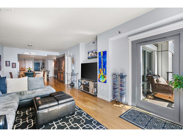1310 Nw NAITO Pkwy 206, Portland, OR 97209