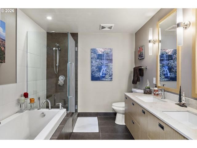 1310 Nw NAITO Pkwy 206, Portland, OR 97209