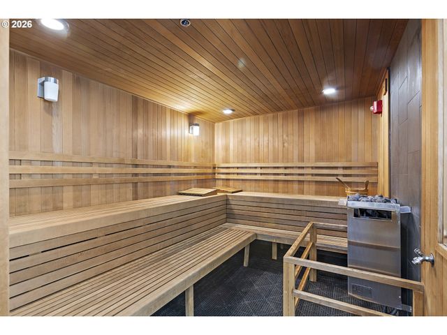 1310 Nw NAITO Pkwy 206, Portland, OR 97209