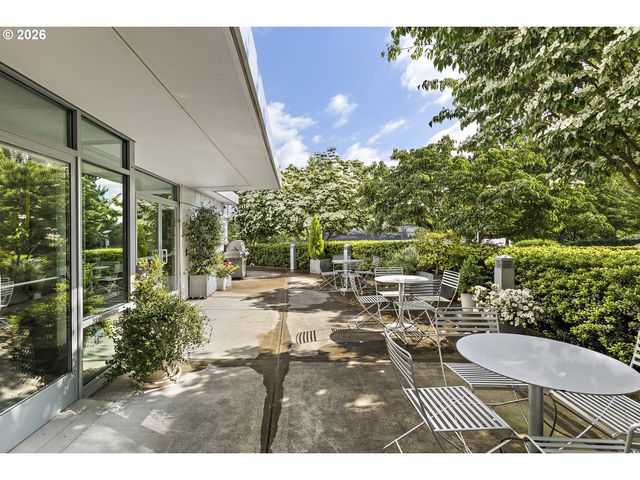 1310 Nw NAITO Pkwy 206, Portland, OR 97209