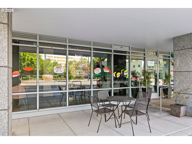 1310 Nw NAITO Pkwy 206, Portland, OR 97209