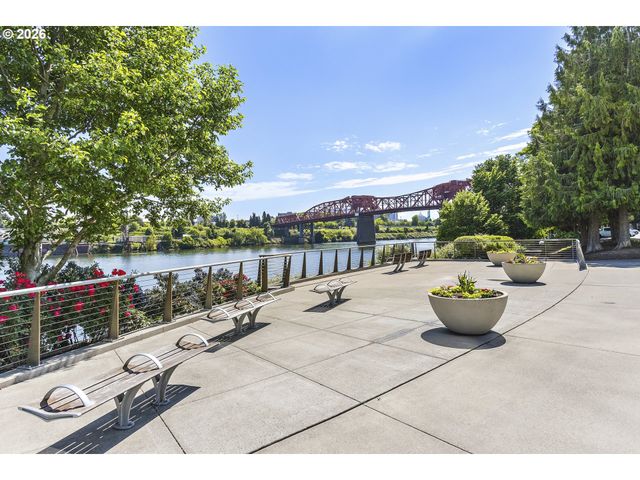 1310 Nw NAITO Pkwy 206, Portland, OR 97209