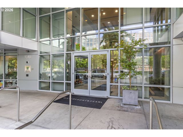 1310 Nw NAITO Pkwy 206, Portland, OR 97209