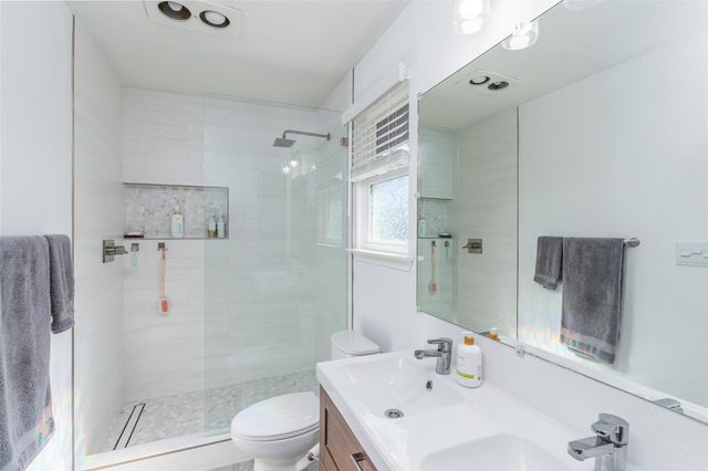 1610 Taron DR, Round Rock, TX 78681