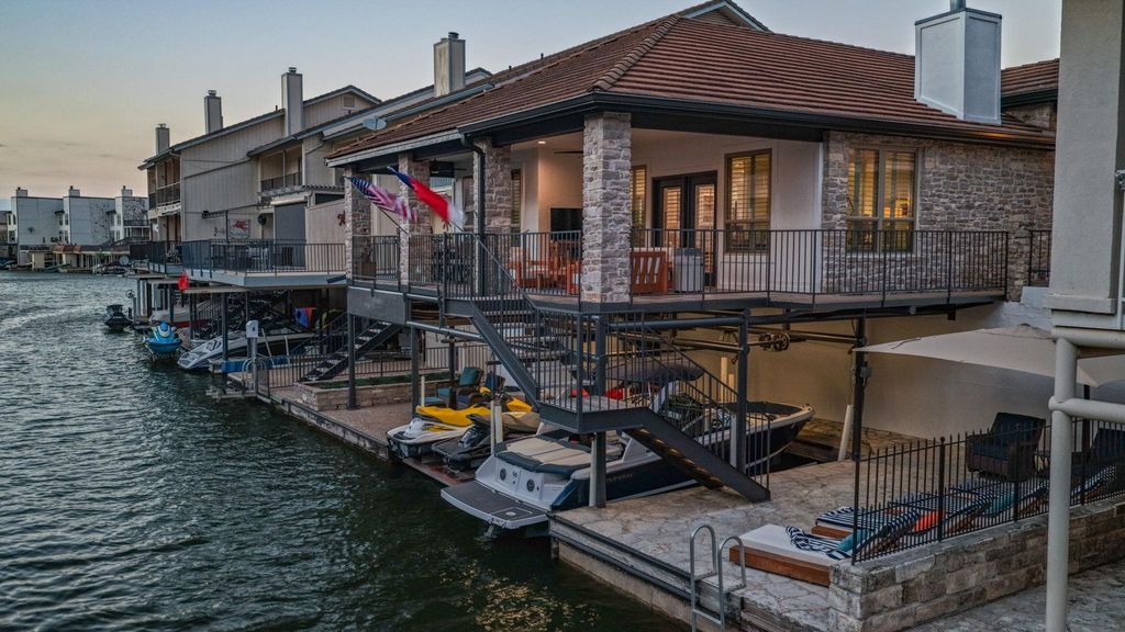402 Horseshoe Bay North BLVD, Horseshoe Bay, TX 78657