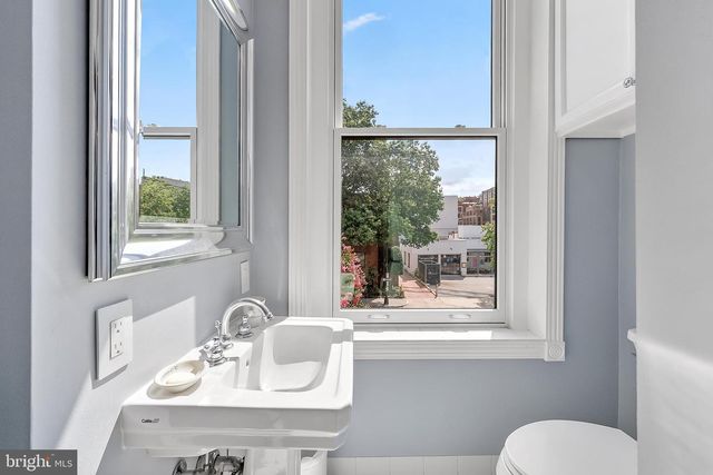 1534 15TH ST NW, Washington, DC 20005