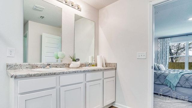 5094 Rainwater Rd, Milton, FL 32583