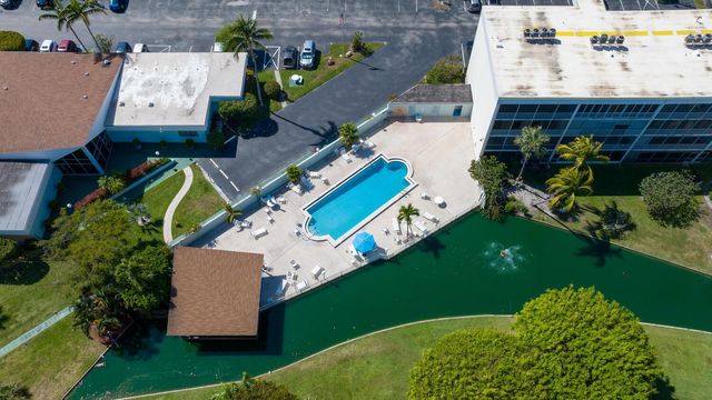 896 N Federal Highway 523, Lantana, FL 33462