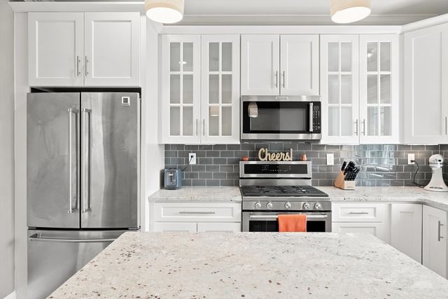 27 Clarks Hill Ln 27, Framingham, MA 01702