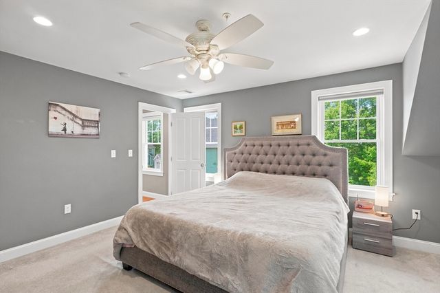 27 Clarks Hill Ln 27, Framingham, MA 01702