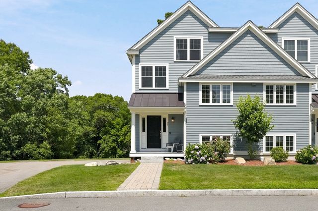 27 Clarks Hill Ln 27, Framingham, MA 01702