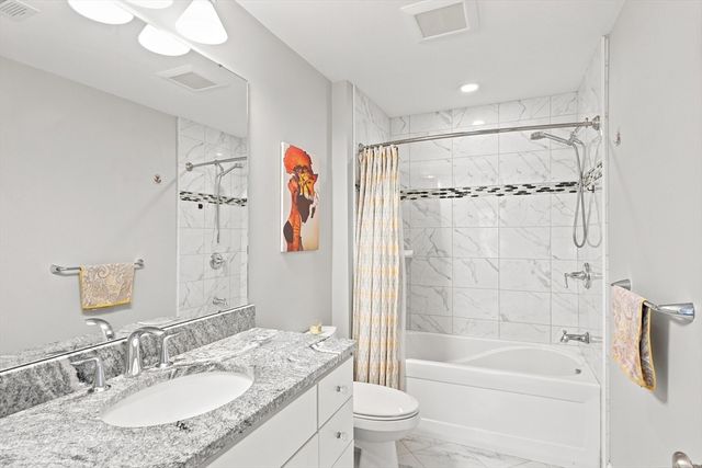27 Clarks Hill Ln 27, Framingham, MA 01702