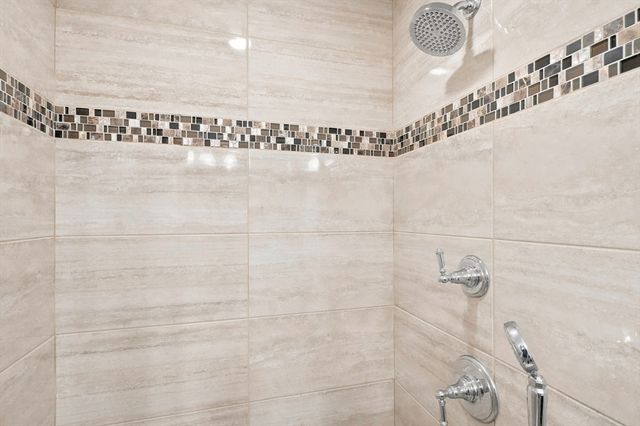 27 Clarks Hill Ln 27, Framingham, MA 01702