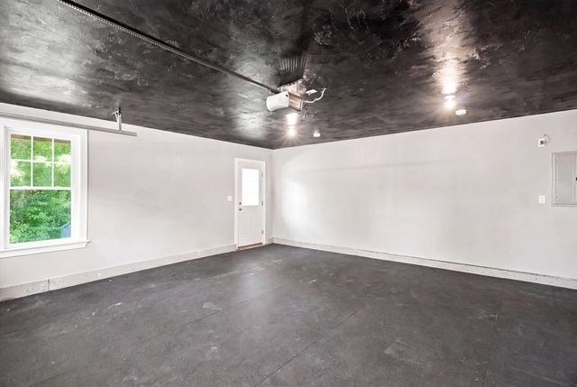 27 Clarks Hill Ln 27, Framingham, MA 01702