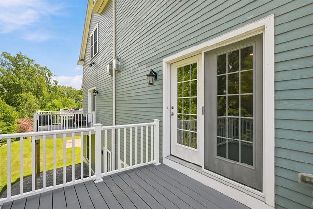 27 Clarks Hill Ln 27, Framingham, MA 01702