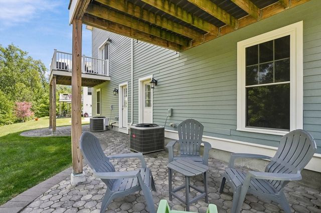 27 Clarks Hill Ln 27, Framingham, MA 01702