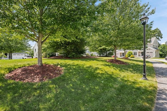 27 Clarks Hill Ln 27, Framingham, MA 01702