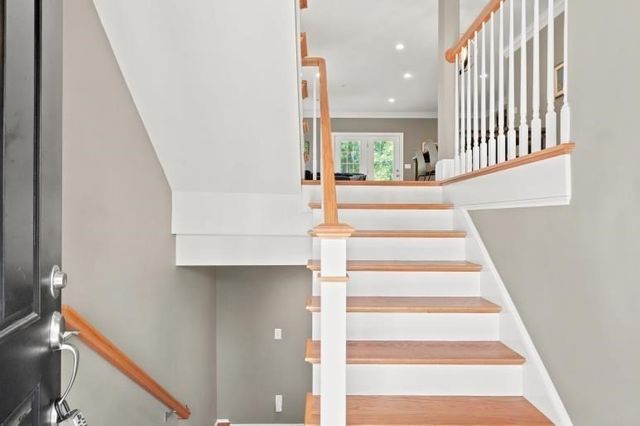 27 Clarks Hill Ln 27, Framingham, MA 01702