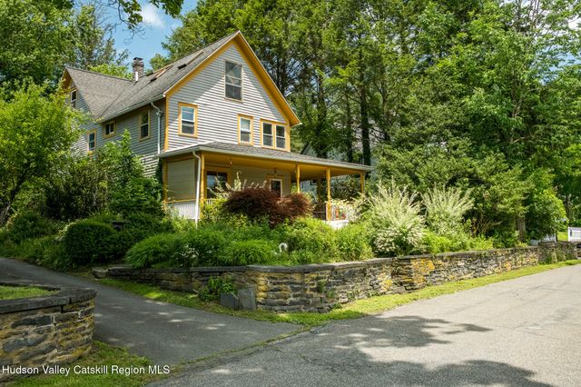48 River Road, Barryville, NY 12719