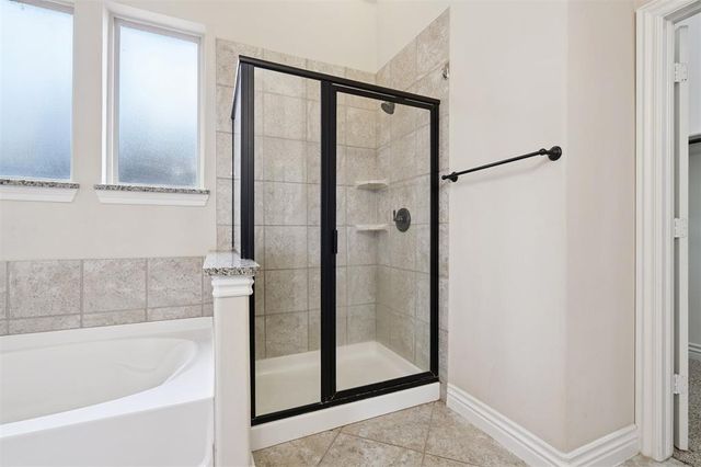 6013 NW 162nd Street, Edmond, OK 73013