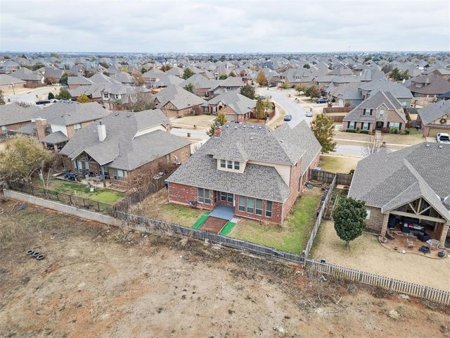 6013 NW 162nd Street, Edmond, OK 73013