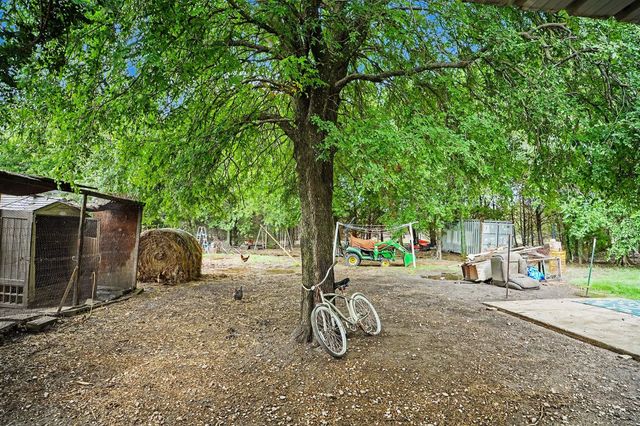 1712 Wilson Road, Waxahachie, TX 75165