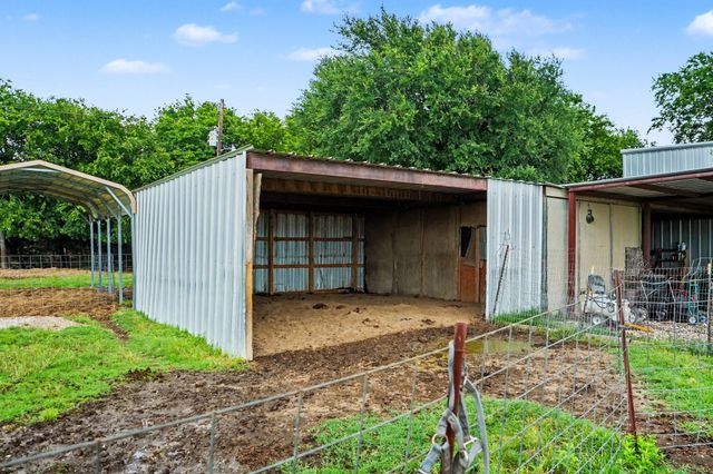 1712 Wilson Road, Waxahachie, TX 75165